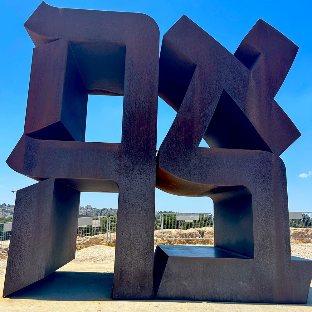 Meet your Posher, Vici